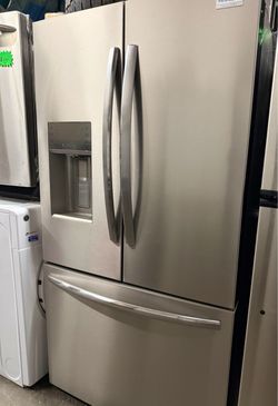 Frigidaire Gallery stainless steel refrigerator - Counter depth