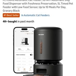 Petlibro cat and dog feeder 5 L New in box pick up in Pomona $55