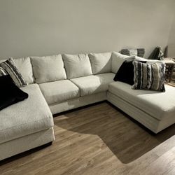 3 Piece Sectional - Amazing Condition