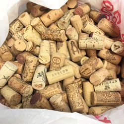 500 piece lot natural cork wine stoppers Arts and crafts supply