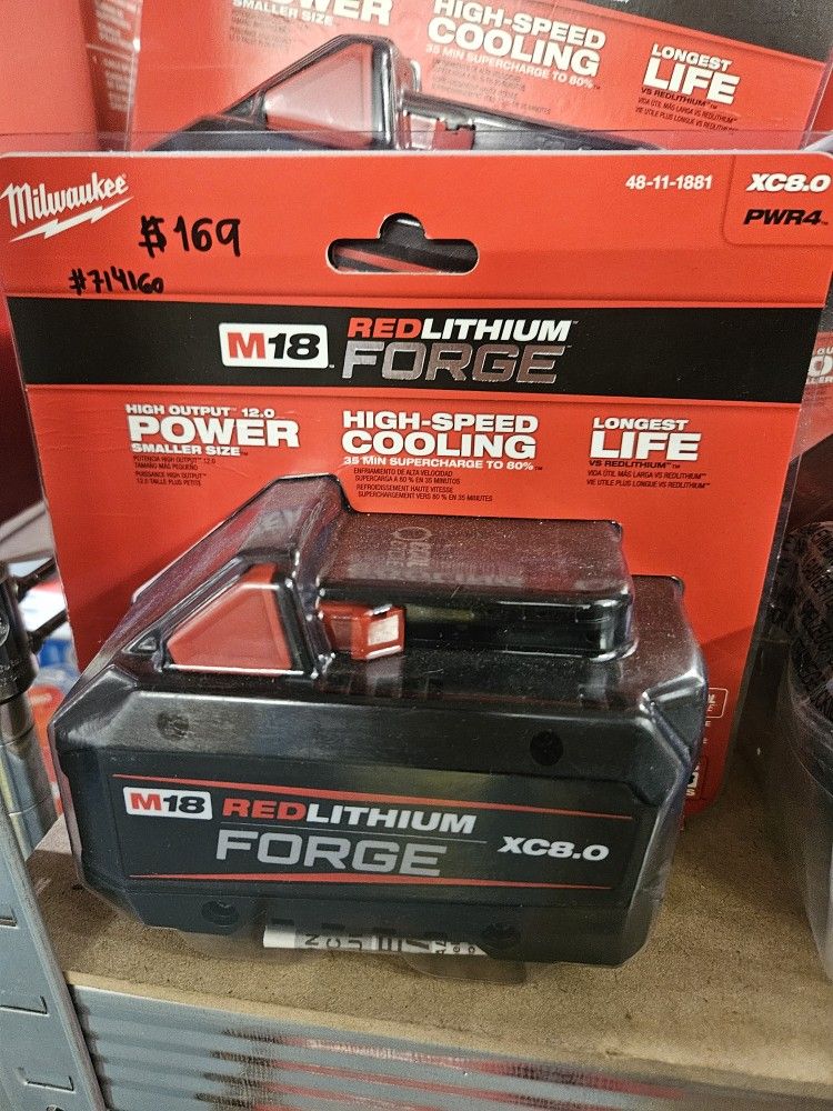 MilwaukeeM18 18V Lithium Ion REDLITHIUM FORGE XC 8.0 Ah Battery Pack Home & Garden