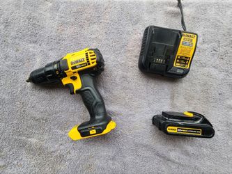 *** DEWALT BATTERY OPERATED DRILL ***