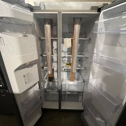 Brand New SAMSUNG Refrigerator