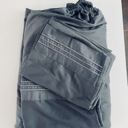 Queen Fitted Sheet & Two Pillowcases 