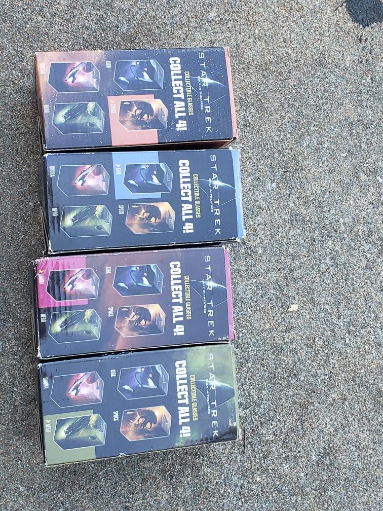 Star Trek Collectable Glasses Set