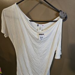 Nwt Med Cute Top 