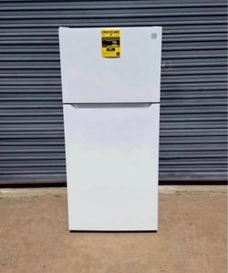 30 in. 18.1 cu. ft. Top Freeze r Refrigerato r in White with E-Star