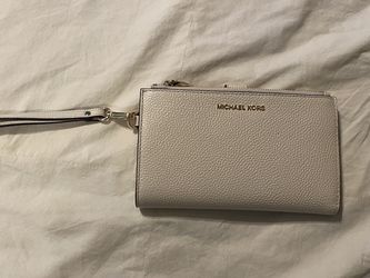 Michael Kors Smartphone Wallet/wristlet