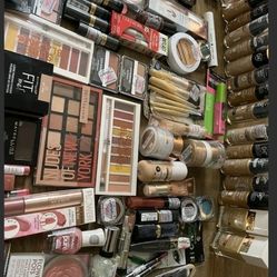 Tons Of Brand New Makeup And Beauty Products. Youngblood, NYX, Joe Blascoe, Ben Nye,DermaBlend, Sorme, Beauty Blender, And More.. 
