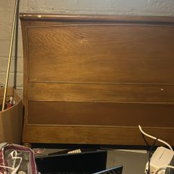 headboard 