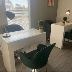 2 Nails Stations For Sale