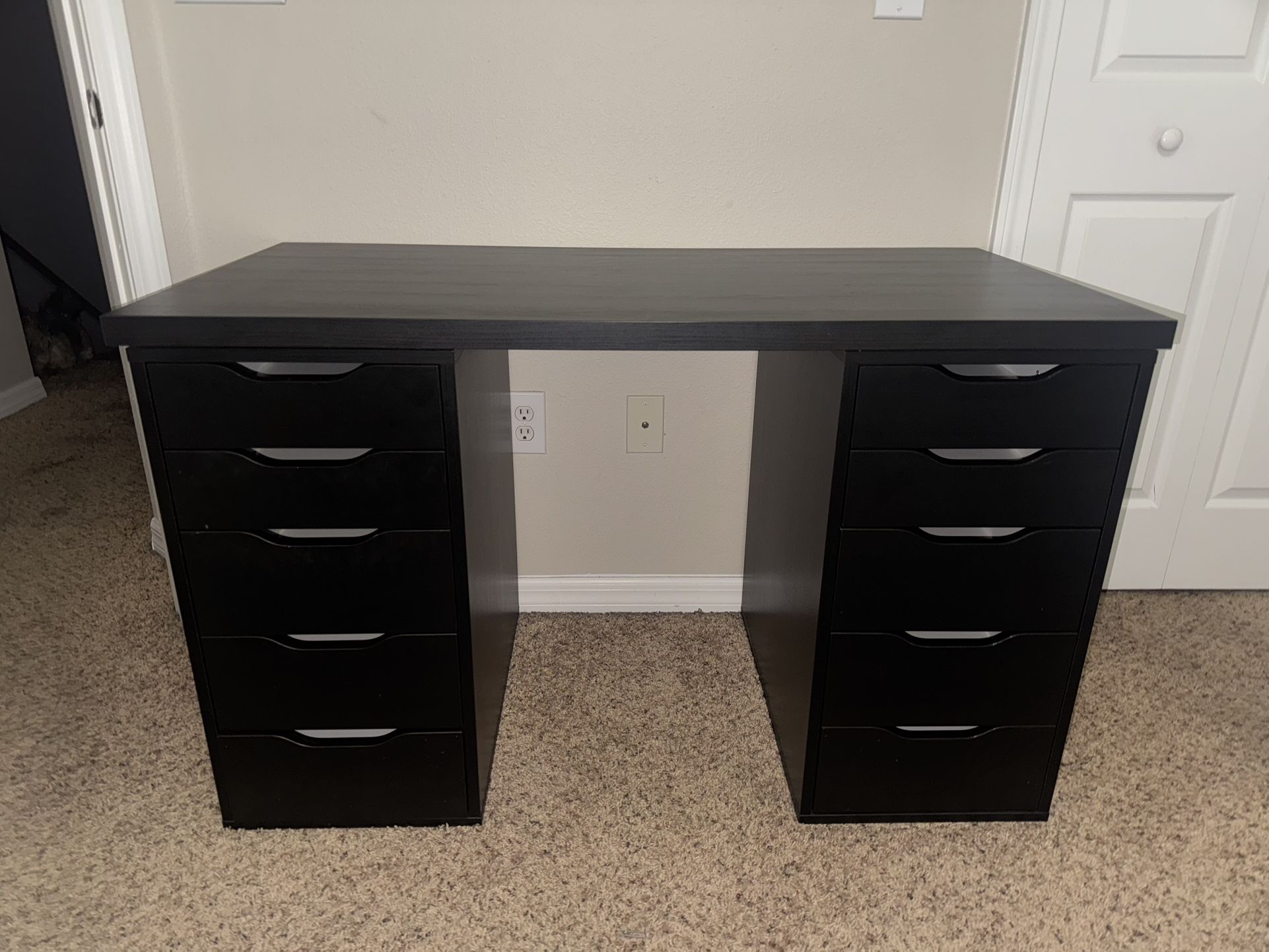 10 Drawer Vanity