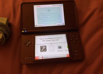  Nintendo DSi XL Burgundy : Video Games