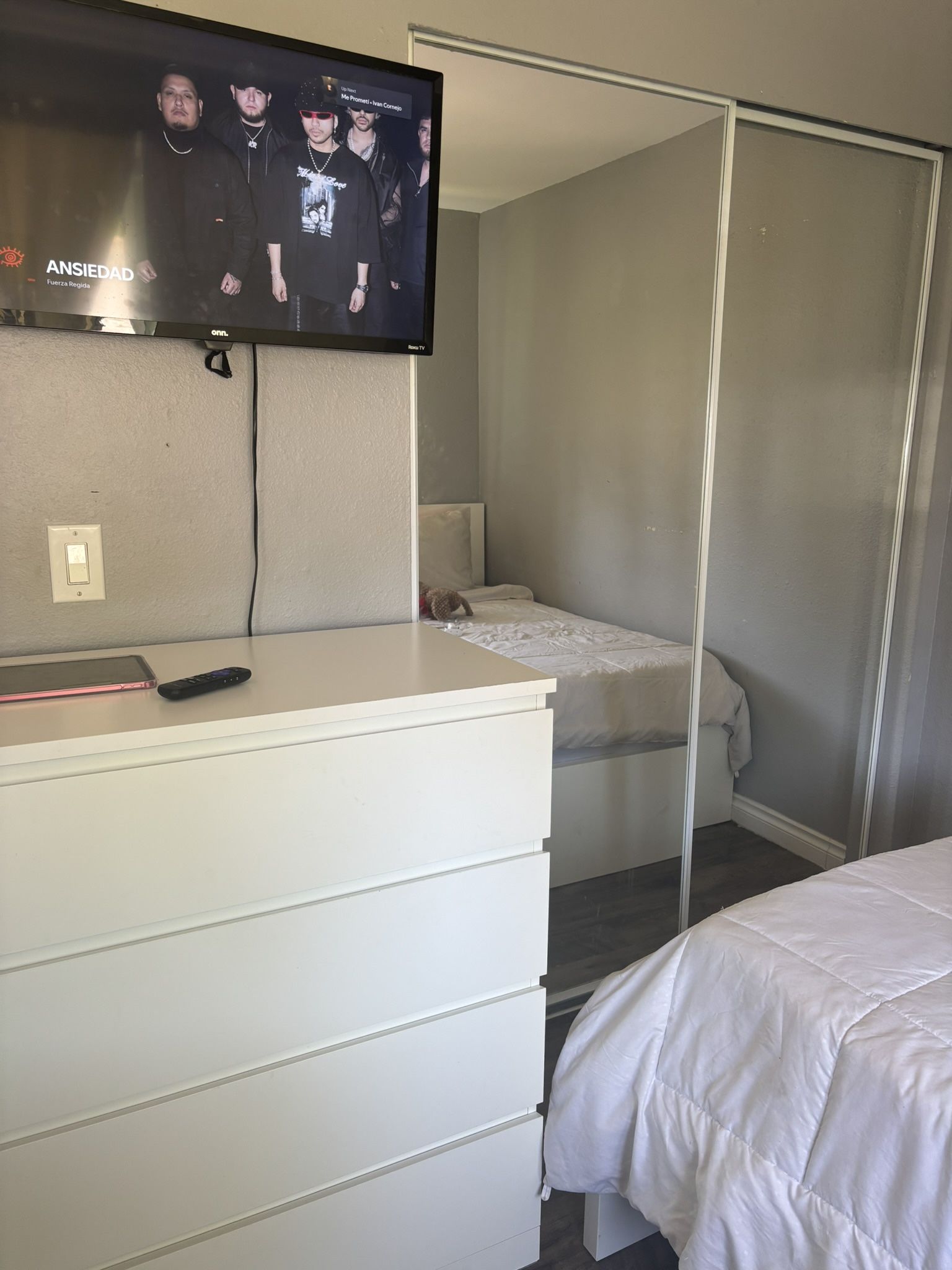 Ikea malm dresser