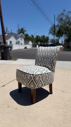 Geometric Design Upholstered Chairs