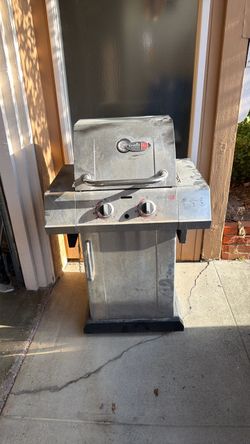 Free BBq good shape with bottle