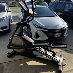NORDICTRACK ELLIPTICAL CROSSTRAINER 7.6 ifit Works Great 20” Stride