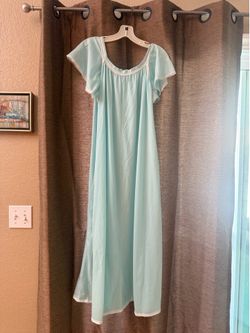 Ladies mid-century long nightgown teal small?