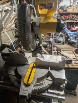 DeWalt Miter Saw 12 inch