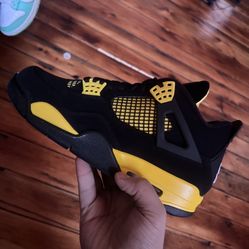 Jordan Retro 4