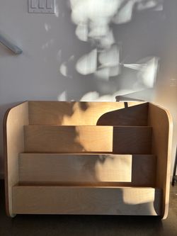 Piccalio Montessori Bookshelf
