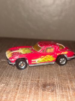 Vintage Hot Wheels Blackwalls Corvette Stingray