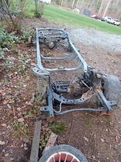 2002 Toyota 4runner frame plus a ton of parts