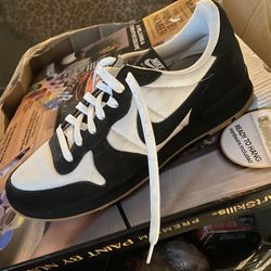 Nike internationalist 10.5size