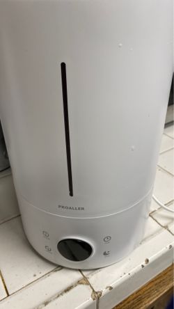 Ultrasonic cool mist humidifier