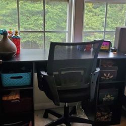 Desk With Chair 