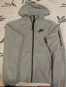 Gray Nike tech fleece hoodie
