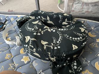 Breast Feeding Pillow