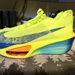 Mint Men’s 9.5 Nike Alphafly 3