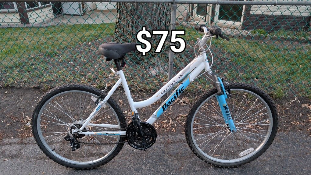 Pacific Evolution 18 Speed Mountain Bike 26"
