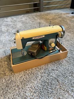 Vintage Sewing Machine With Case