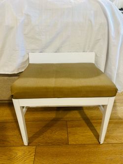 Sitting Chair