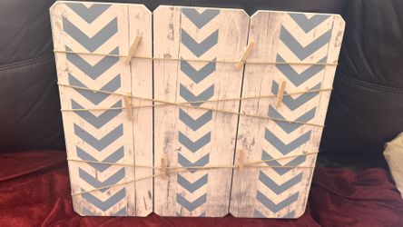 Wood Frame For Pictures With Clips