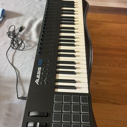 Alesis VI61 MIDI Keyboard 