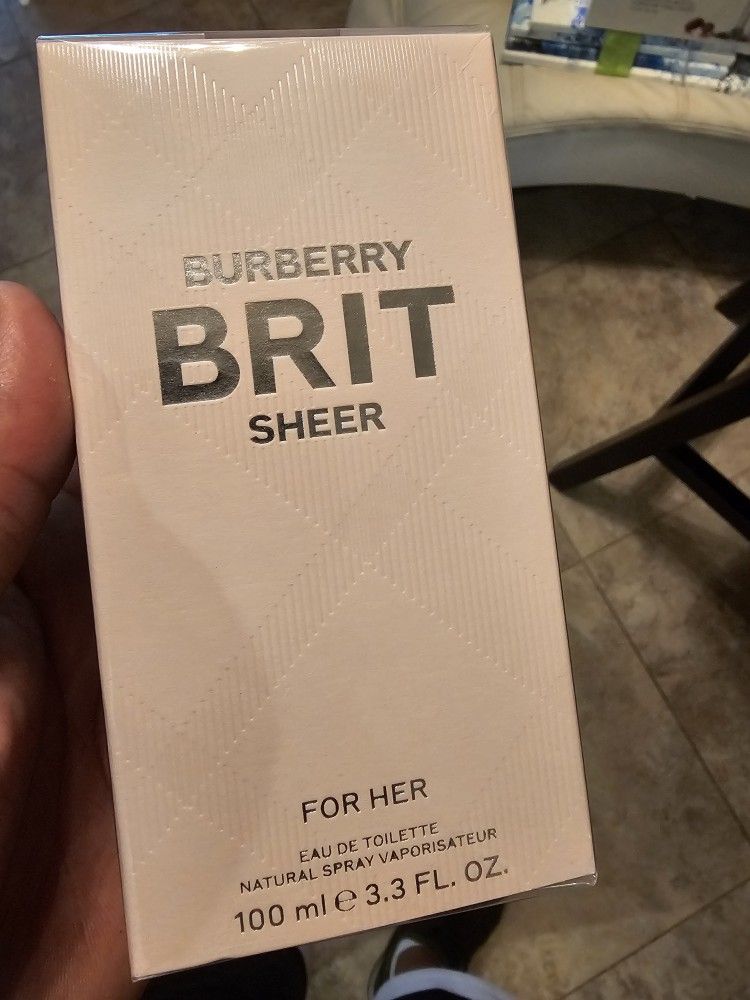 Perfume Burberry Brit Sheer