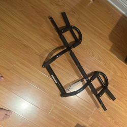 Pull Up Bar