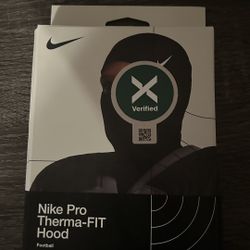 Nike Pro Therma-FIT Hood