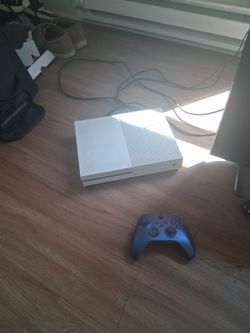 Xbox1 S System and Xbox1 S  controller and Sceptre TV and 5 Xbox1 S games