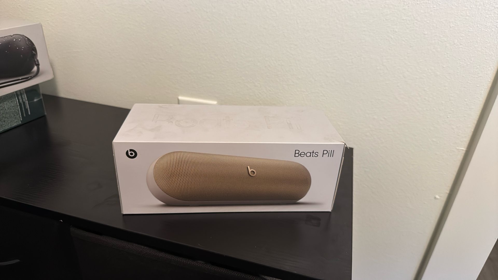 Beats Pill