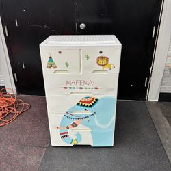  Children’s Plastic Storage Dresser NEW