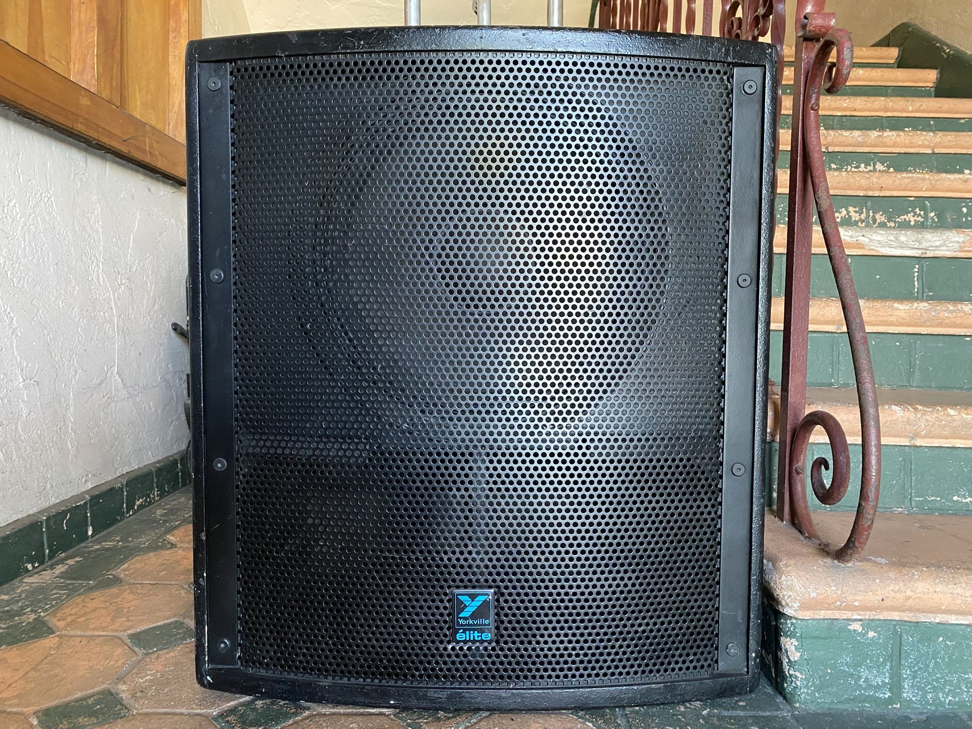 YORKVILLE SPEAKER