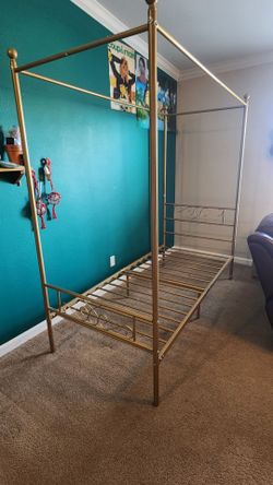TWIN Canopy Bed Frame