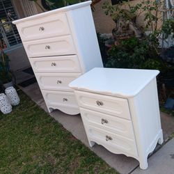 Dresser / Nightstand combo!