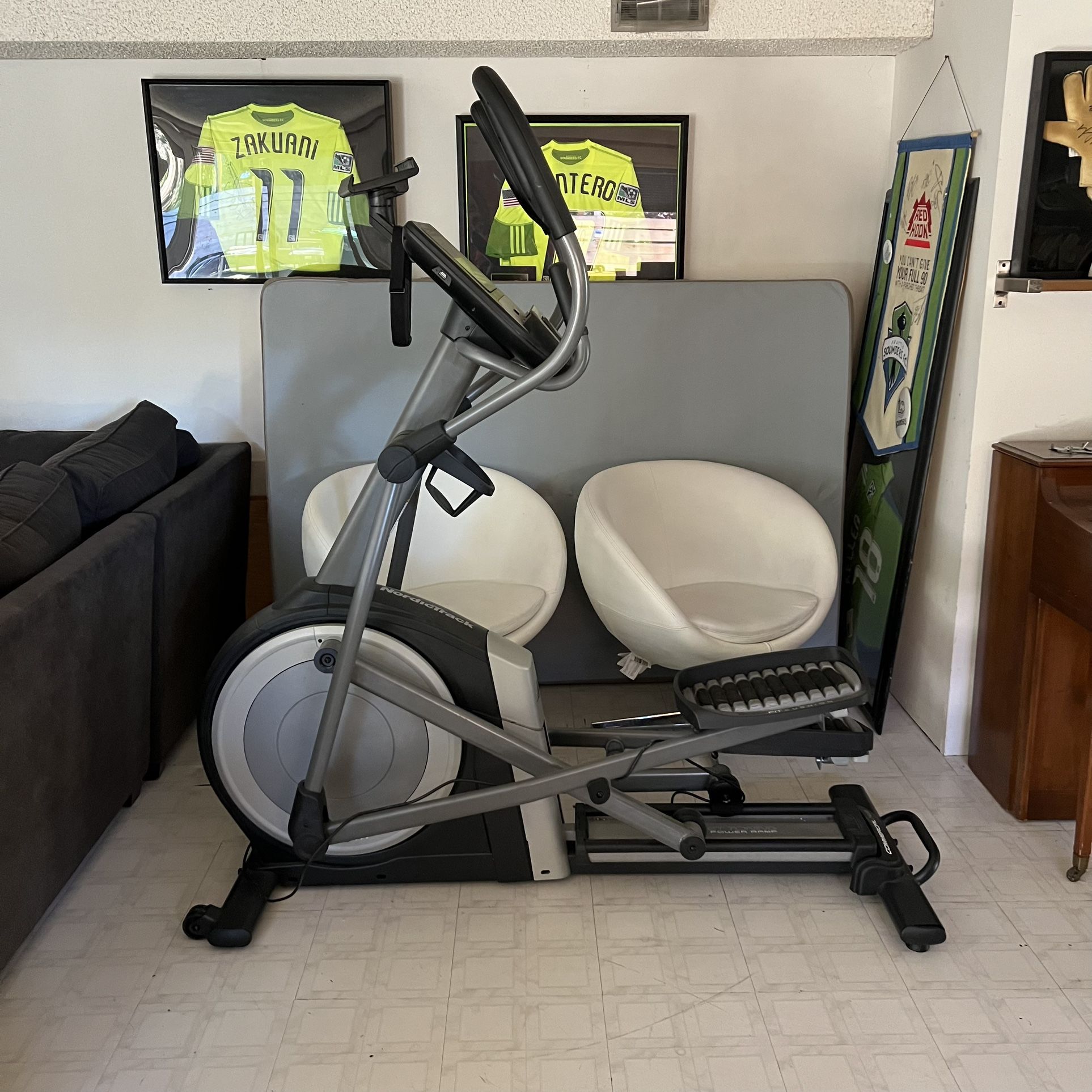 NordicTrack Commercial 14.9 Elliptical IFit Machine