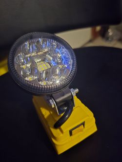 Bright 27W 2850 LM LED work Light with dual USB ports fits Dewalt batteries no battery included