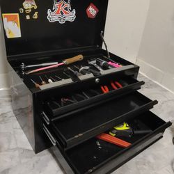 Assorted tools/power tools (W/ toolbox)
